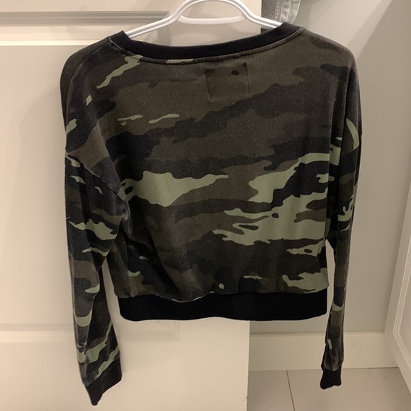 Victoria’s Secret cropped sweater - Picture 2 of 2